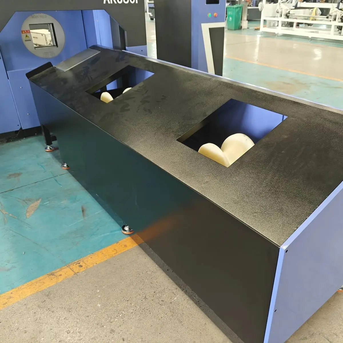 Bevel Pipe Laser Cutting Machines for Metal Tubes of Mild Steel Stainless Steel Aluminum with 3D Laser Cutting