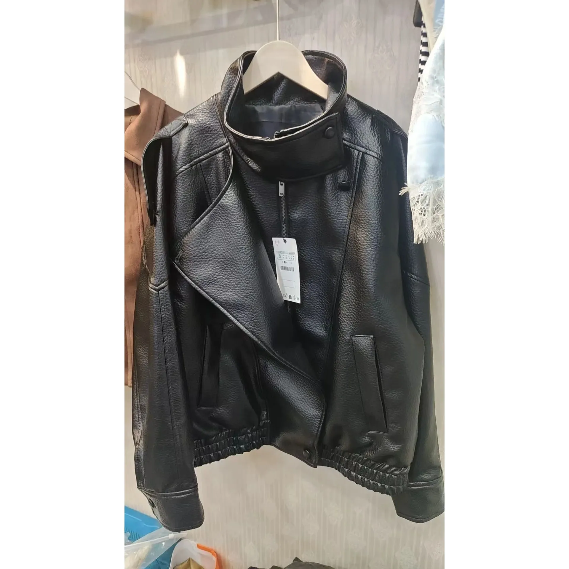 Giacche in Pelle PU Faion per Donna, Autunno Inverno, Lunghe con Bottoni, Vestibilità Elegante, Imbottite, Collezione Invernale 206