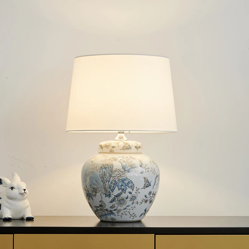 

Table lamp Bedroom bedside Light luxury high-end European Chinese American living room decorative