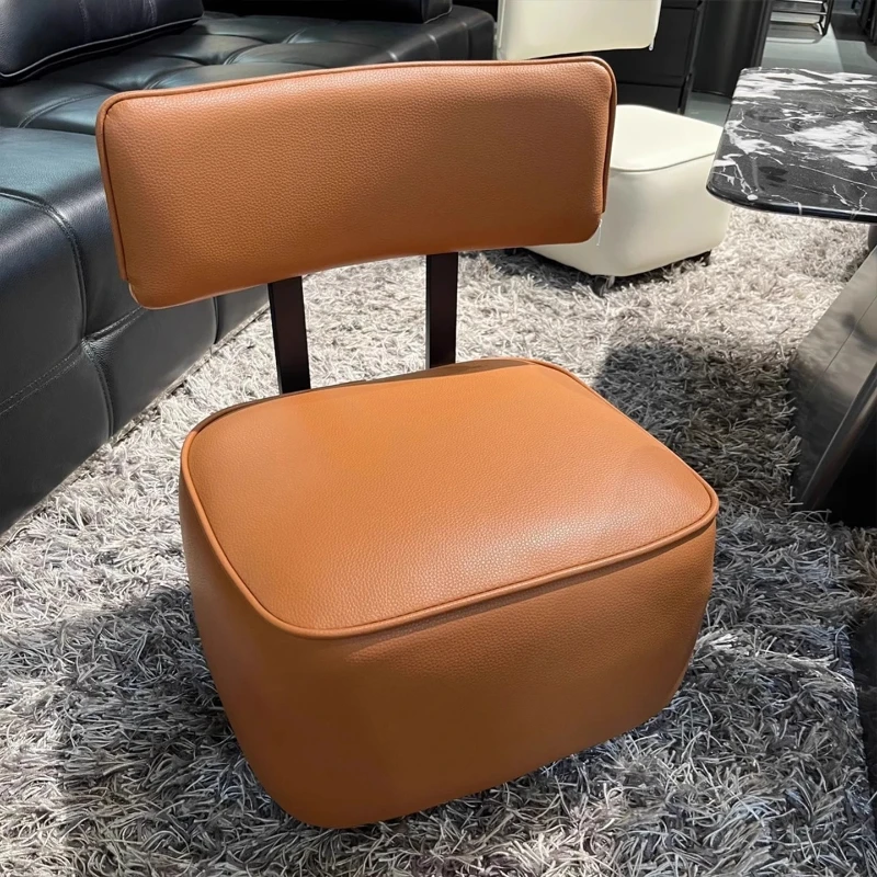 كراسي غرفة المعيشة المصغرة المتحركة تصميم القراءة الفاخر كراسي غرفة المعيشة الفاخرة الأبيض غريب Sillones Modernos أثاث المنزل