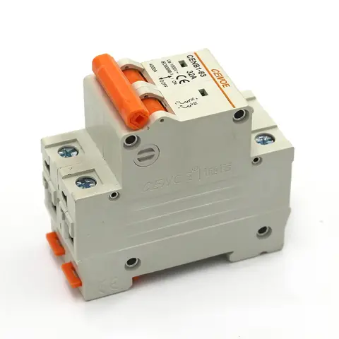 Interruttore automatico in miniatura DC di alta qualità interruttore cc solare 2P 1000V 63A per sistema fotovoltaico solare montaggio su guida DIN a viaggio magnetico termico