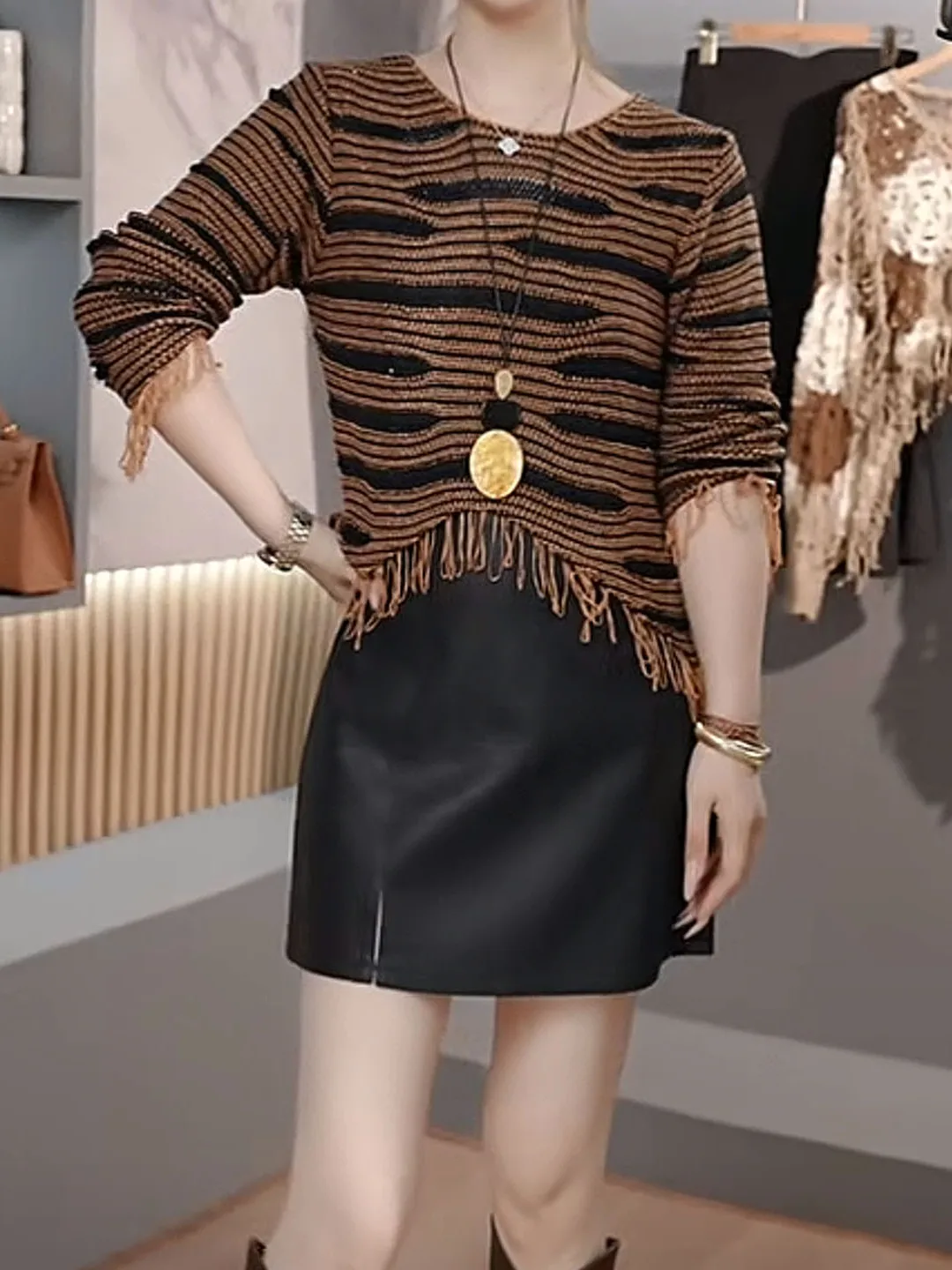 

Faionable Retro Fringed Knitwear Women's round Ne Asymmetrical Sweater Glitter Stripe Design Autumn Winter New Sle