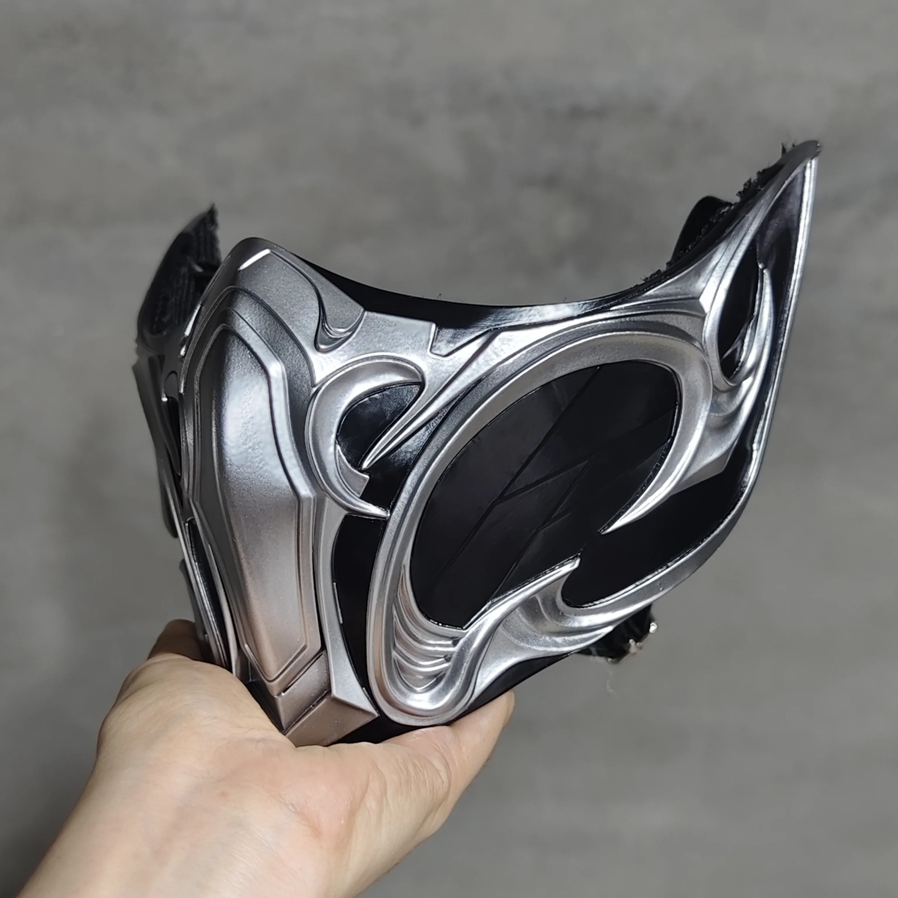 Realistic Replica Mortal Kombat Sub-Zero Bi-Han Half Face Mask, Fiberglass Cosplay Mask for Costume, Halloween & Party Props