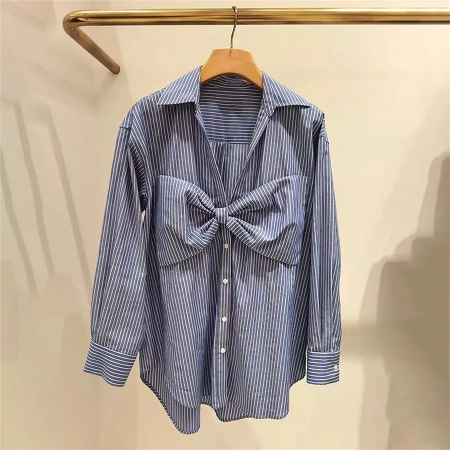 

【Gift Free】2025 Early Autumn INS-Style Oversized Bow Lapel Vertical-Stripe Drop-Shoulder Long-Sleeve Shirt for Women