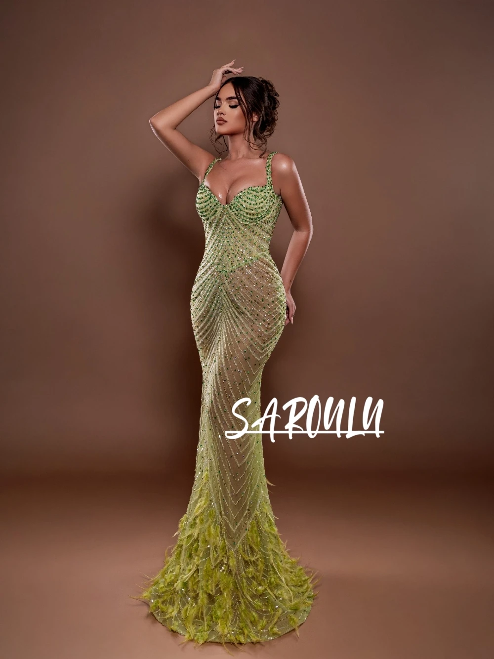 

Зеленое вечернее платье ручной работы с кристаллами и бисером, сексуальное вечернее платье с глубоким v-образным вырезом и перьями, ослепительное вечернее платье для выпускного вечера для женщин