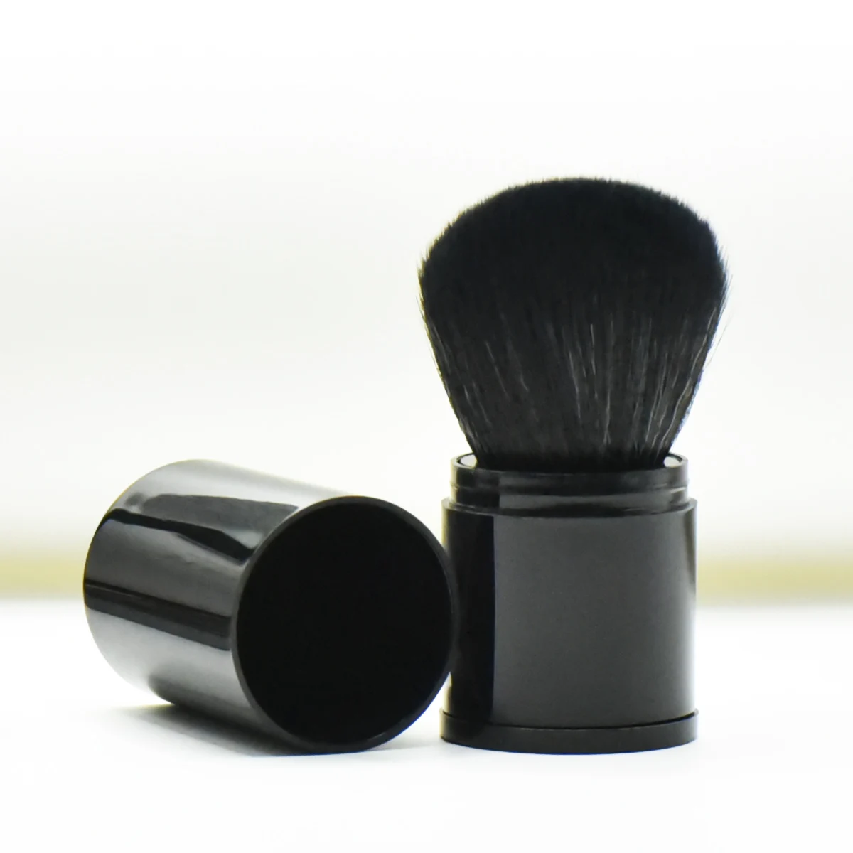 Extendable Makeup Brush Portable Travel Multi-functional Loose Powder Blush Brush for On-the-Go Beauty Essentials