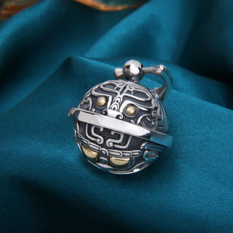 Vintage relief texture divine beast pattern bell pendant with high-end silver 925 new in ethnic style necklace banquet jewelry