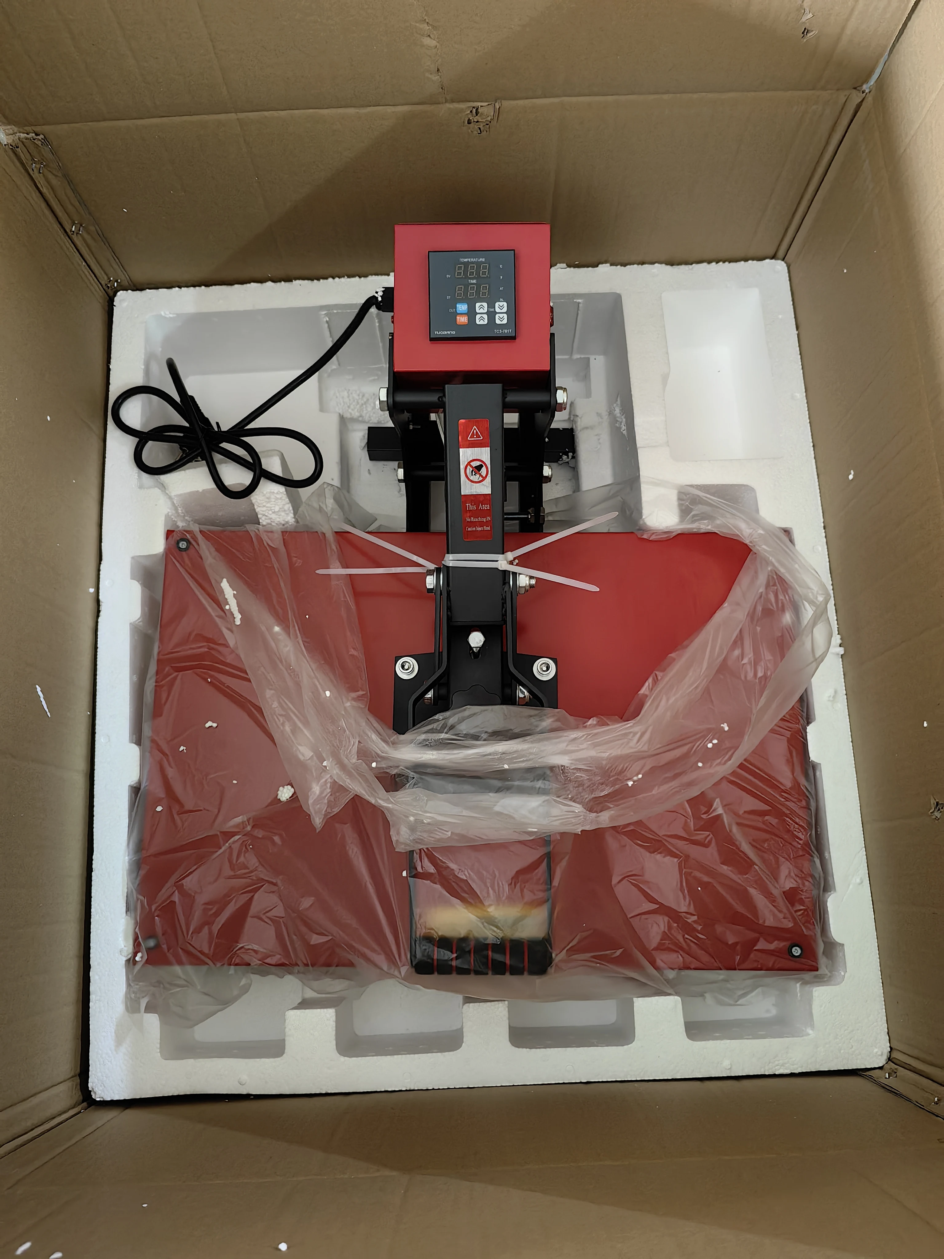 الصين المورد 40 * 60 سم آلة طباعة تي شيرت التسامي الكبيرة بالضغط الحراري