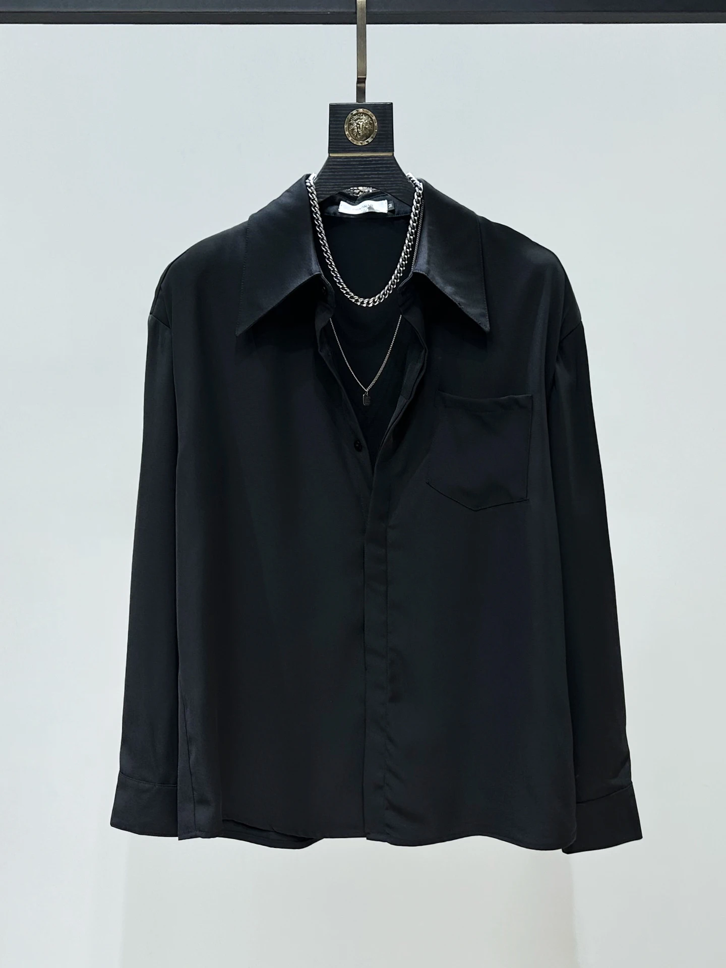 

Свободная повседневная мужская рубашка с длинным рукавом, однотонная, для ношения под одеждой, удобная, с карманами, из полиэфирного волокна, для весны и осени