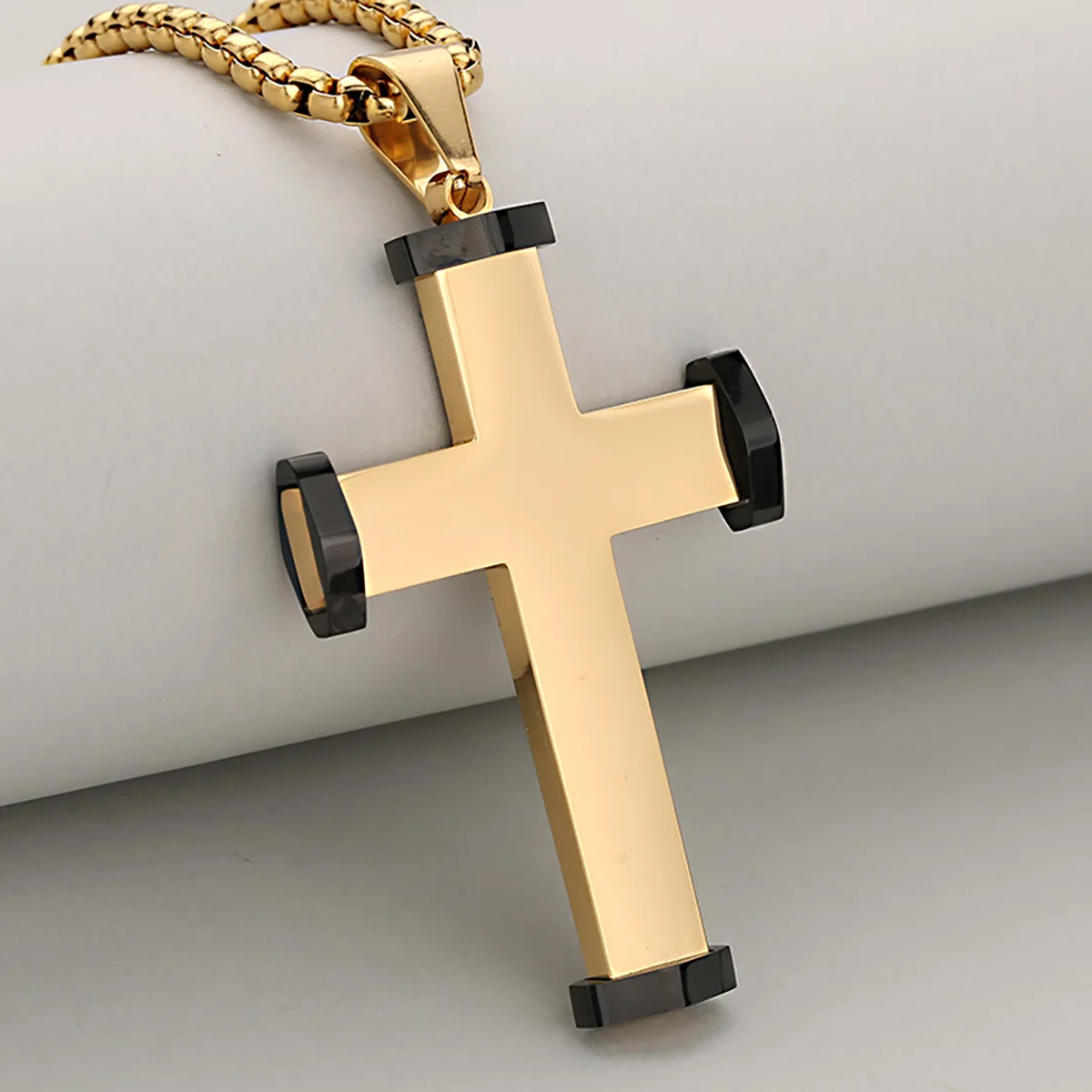 

Personalized Cool Retro Hip-Hop Stainless Steel Cross Pendant Necklace For Men And Women, Outstanding Temperament
