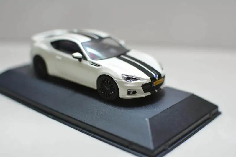 diecast-triple-1-43-scale-subaru-brz-2013-alloy-car-model