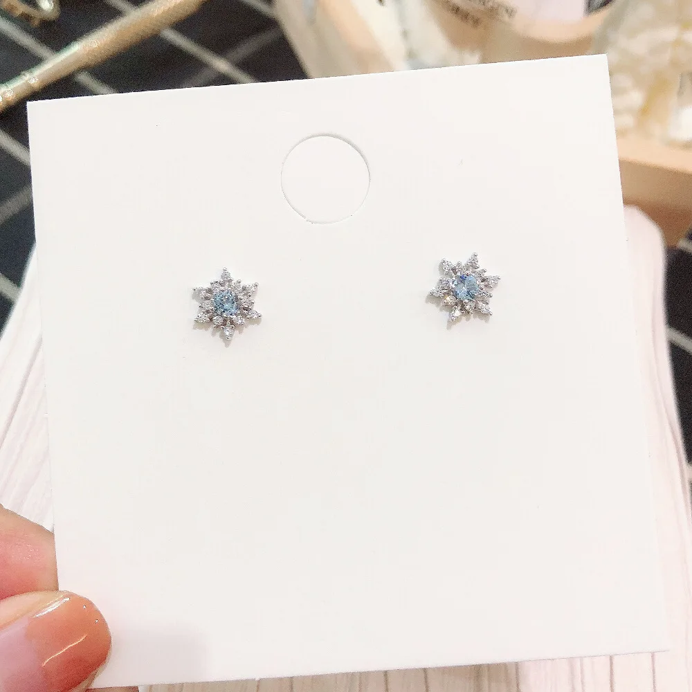 VOQ Silver Color New Snowflake Earrings Zircon Simple Stud Earrings Women\'s Wedding Jewelry Earrings