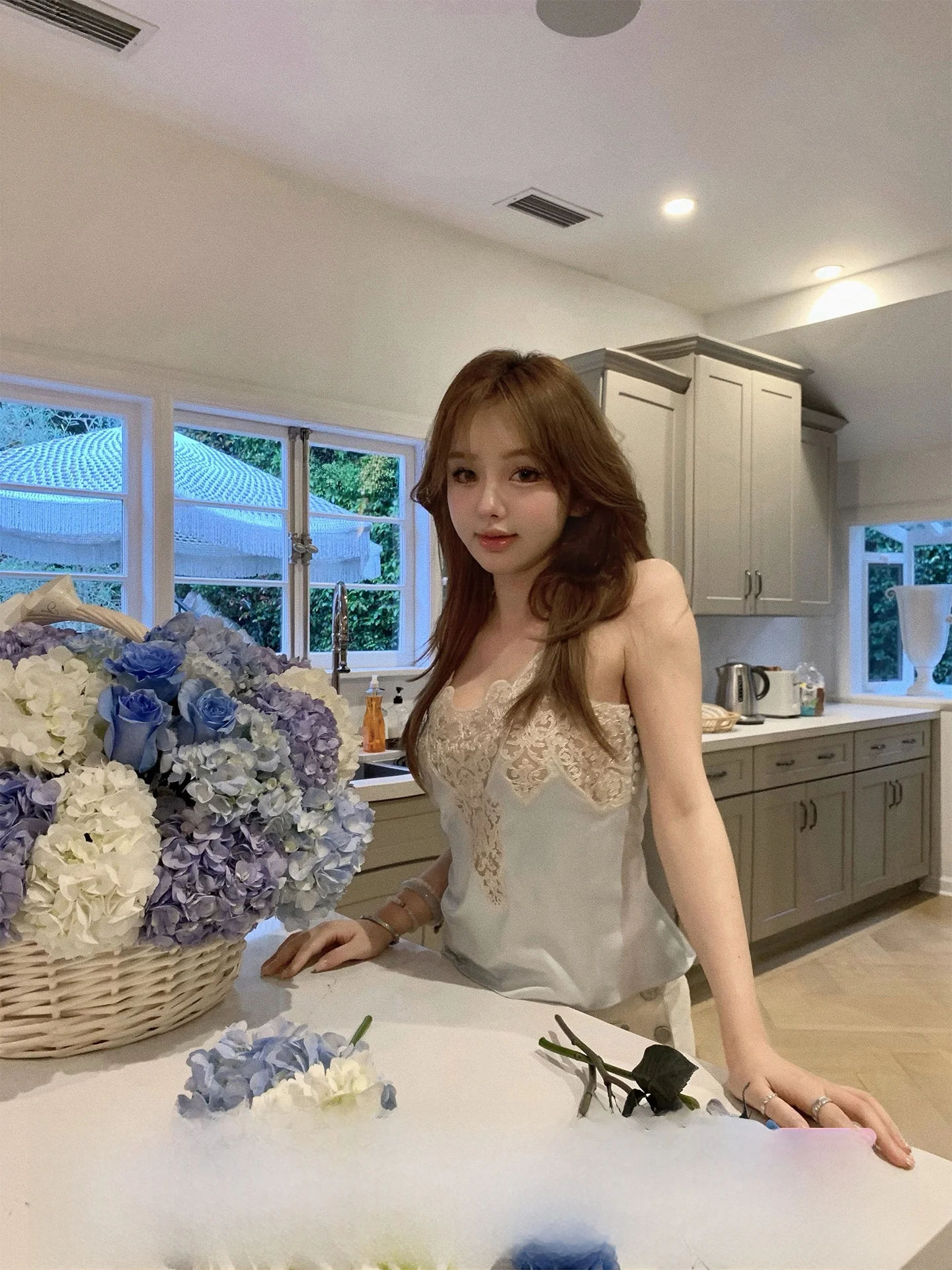 

DoggyQin Chantilly French Lace Heavyweight Water Soluble 3D Hooked Flower Splicing Silk Face Drapey Strap Women's Vest Top