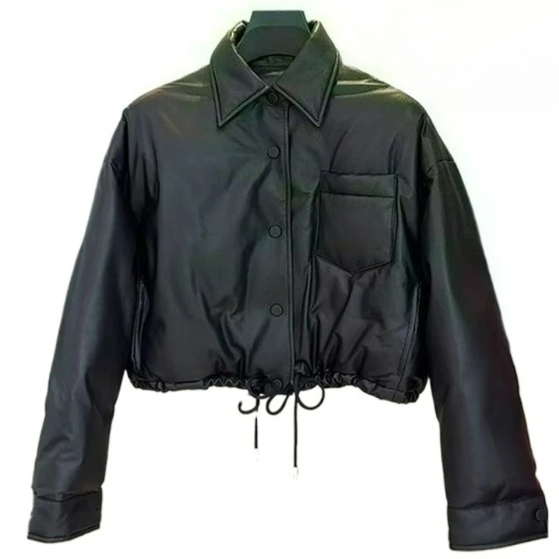 

The High-end Black Cotton and Leather Coat for Women's Winter 2026 Is A New Thickened and Warm Short Bread Jacket That Is Trendy
