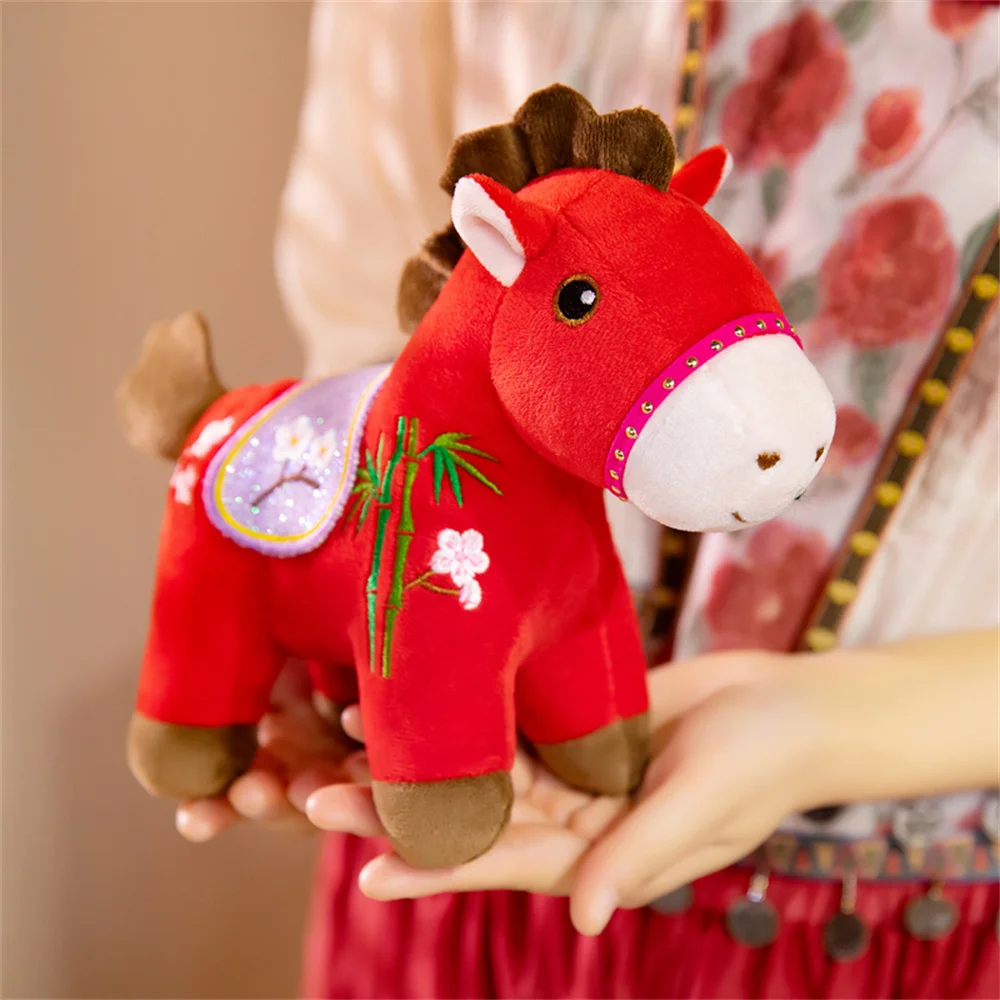 2026년 중국 설날 마스코트 말 플러시 키체인 매화 자수 장식 만화 조랑말 인형 귀여운 가방 펜던트 선물