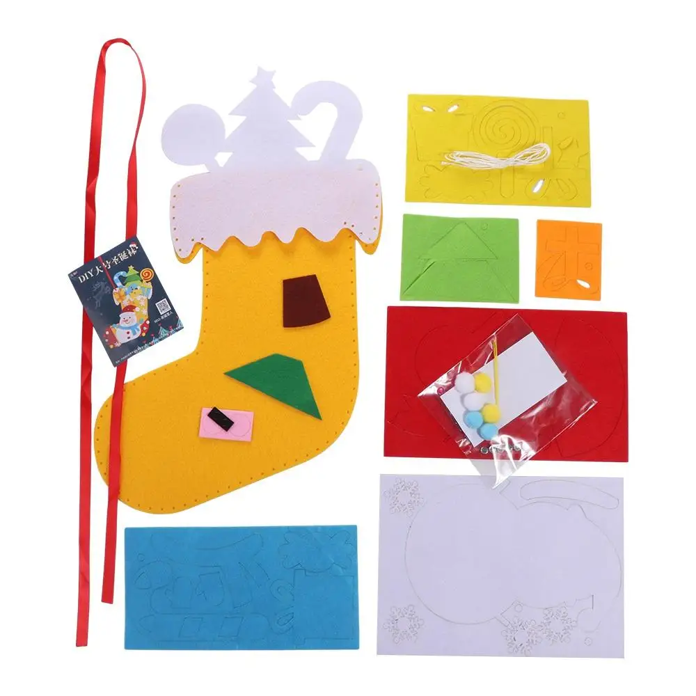 

Нетканые мешочки-носки для декора дома и елки: Снеговик, Рождественский домик, Новогодние украшения ручной работы