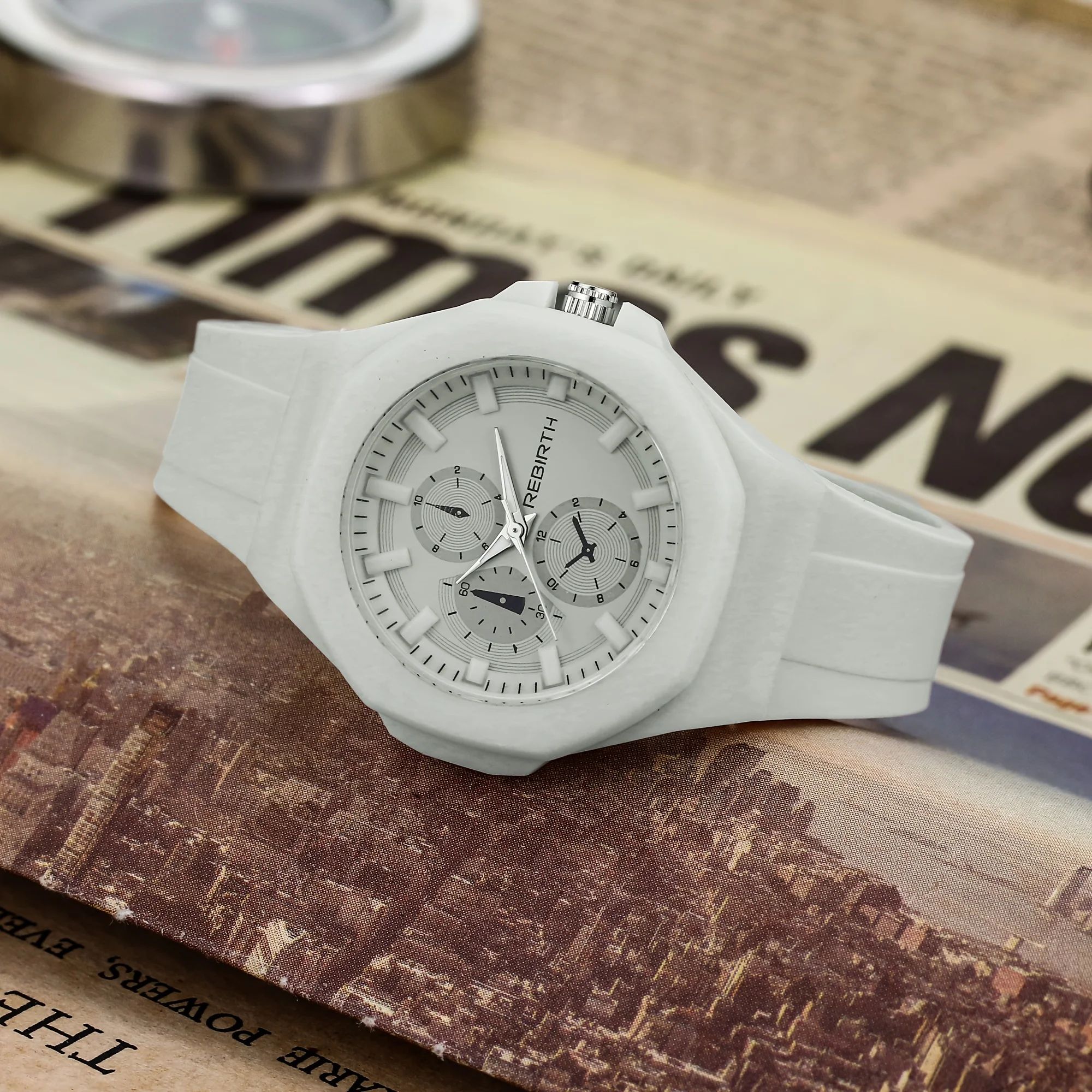 ساعة سيليكون بسيطة من سلسلة الماكارون ، موضة نسائية ، غابة ، اتجاه الكلية ، عصرية وعصرية ، جماليات عالية