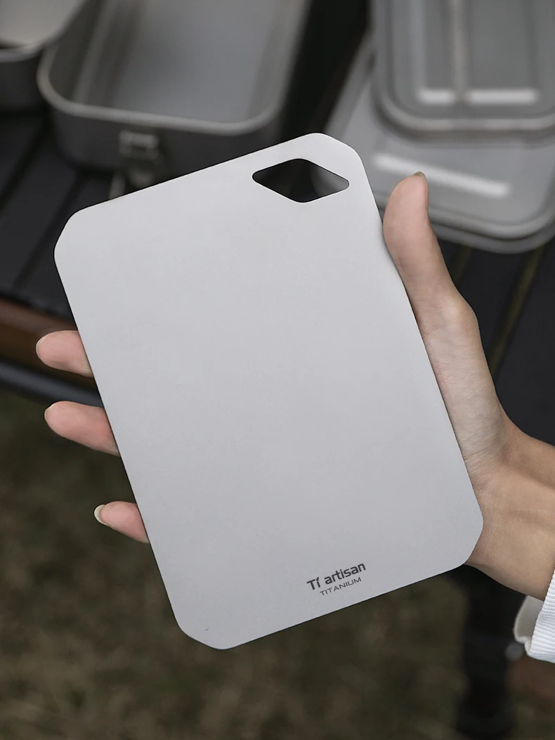 Tiartisan Reines Titan Mini-Schneidebrett für Outdoor-Camping, Tragbares Doppelseitiges Lebensmittelechtes Obst- und Fleisch-Schneidebrett