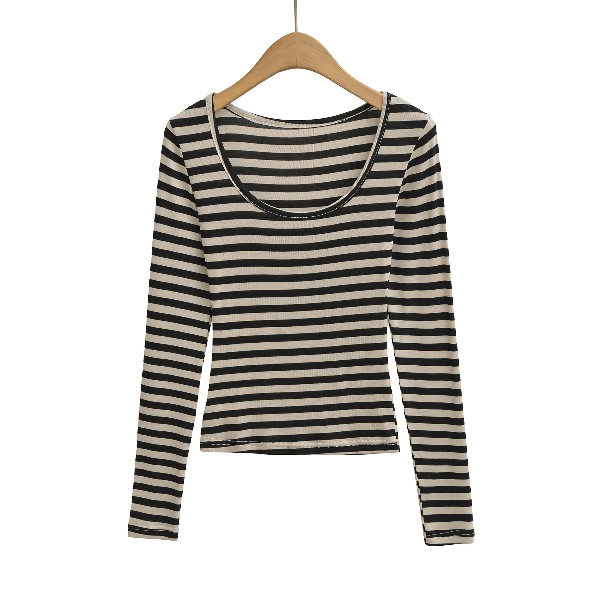 เสื้อยืดแฟชั่นลำลองลายทางสีสันตัดกัน แขนยาว คอวี ทรงเข้ารูป สำหรับผู้หญิง คอลเลคชั่นฤดูใบไม้ร่วง 2025 รุ่นใหม่ ไซส์ใหญ่ รุ่น 10D5