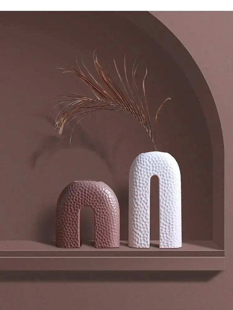 

Vase En Céramique Pour Fleurs Abstraites, Fait À La Main