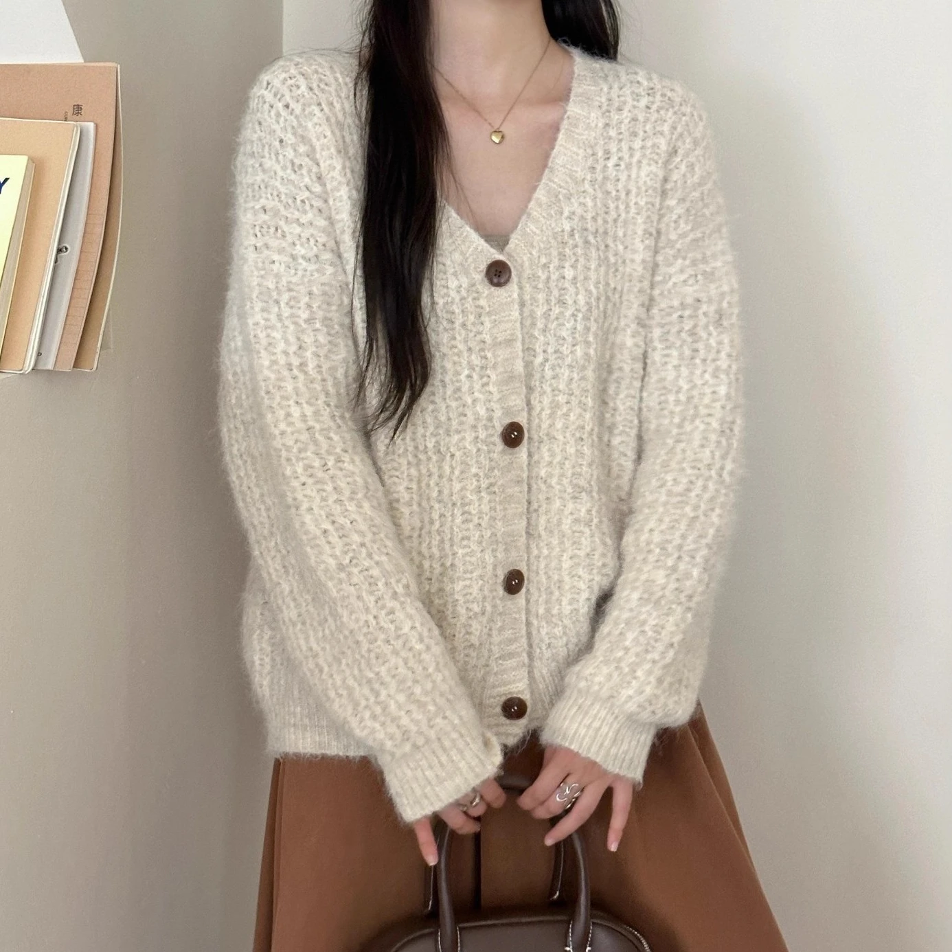 

Women Cardigan Jumpers Knitted y2k Sweaters Casual V Neck Long Sleeves Single Breasted Loose Fit Warm Office Lady 2025 Autumn