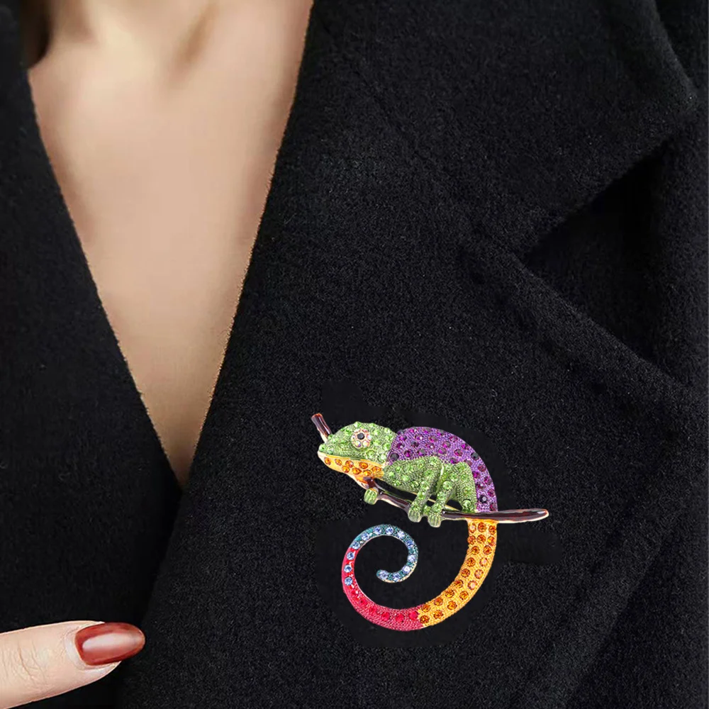 Exquisite CZ Color Chameleon Women's Man Brooch Animals Zircon Lizards Corsage Clothing Accessories