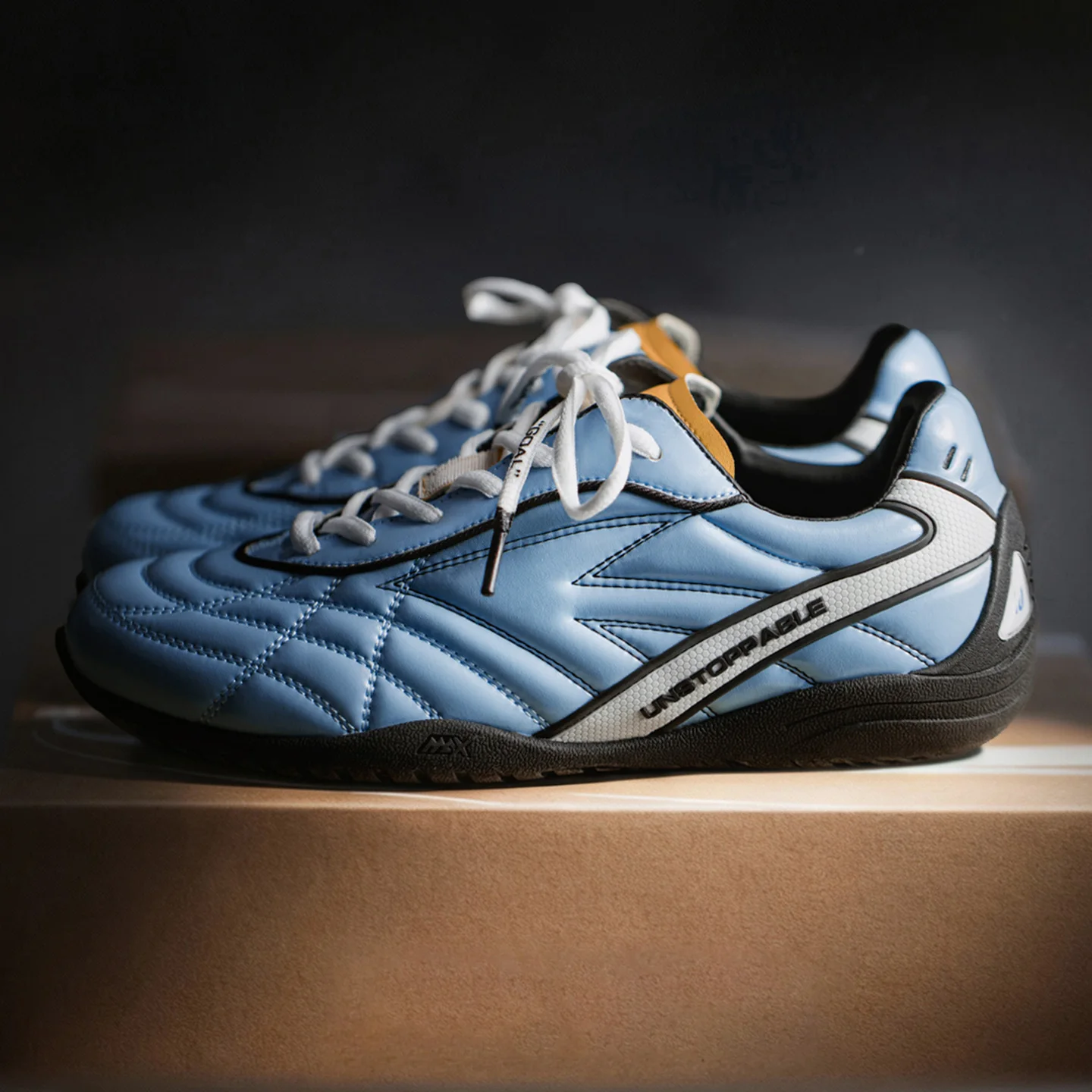 Maden Casual Soccer Shoes Soft Sole Flap Lace-Up Football Shoe Thin Sole Trendy Driving Lightweight Shoes for Men's Fall Winter