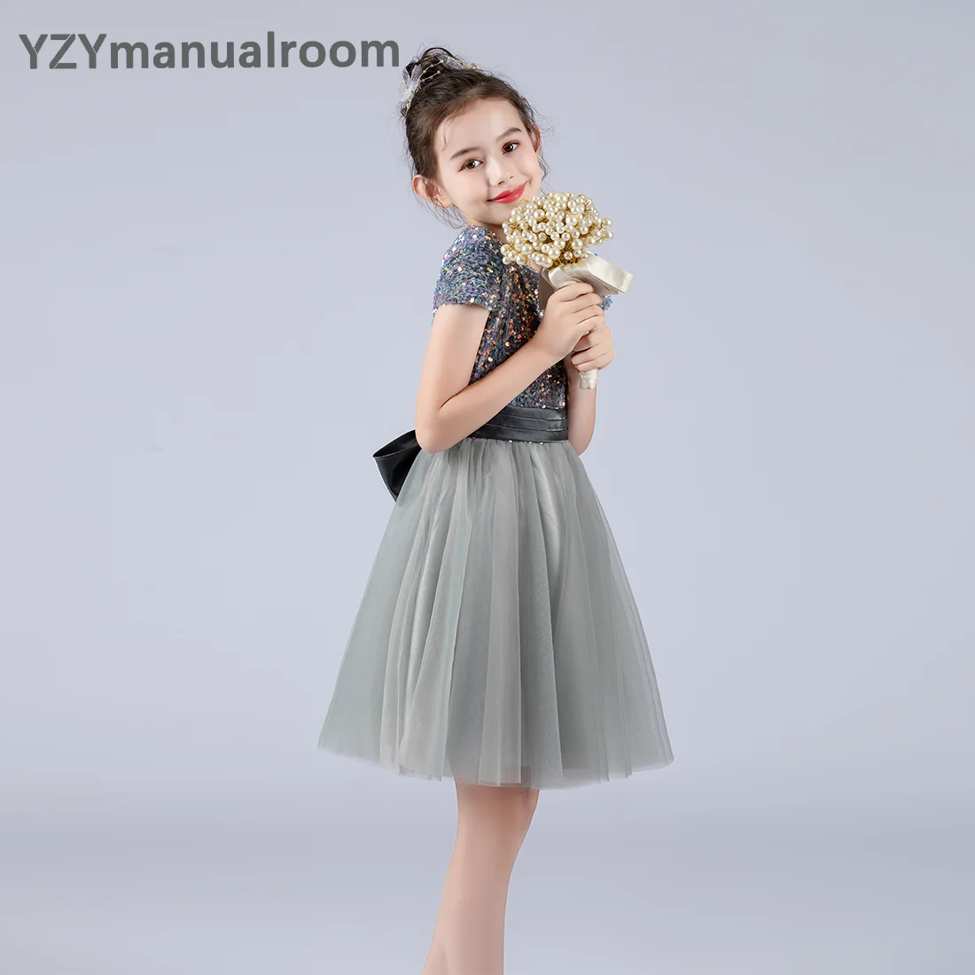 YZYmanualroom Glitter Pailletten Kurzen Ärmeln Tüll Blume Mädchen Kleider Konzert Prinzessin Kleid Lange Junior Brautjungfer Kleid