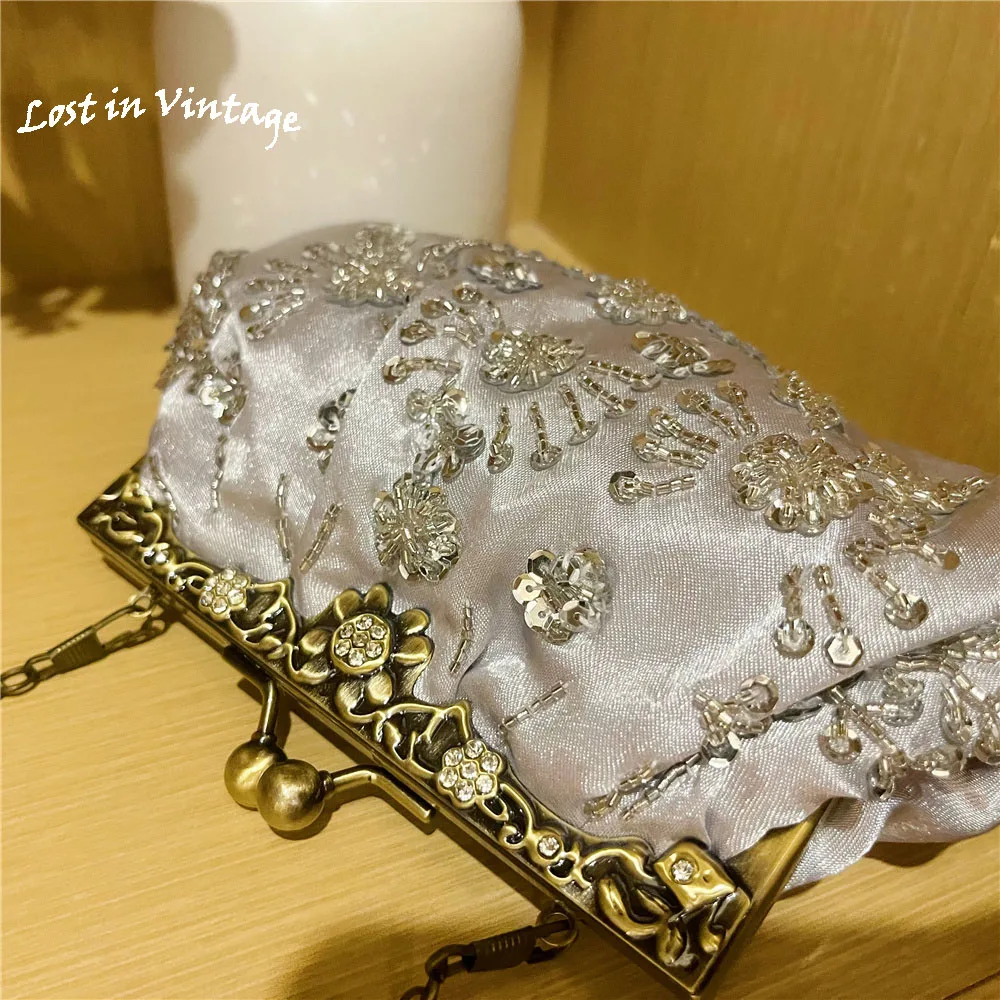 

Lost in Vinatge LuxuryEvening Bag Handbag Crystal with Antique Chain Purse Beading on Floral Frame Clasp Lock Bag Prom Party