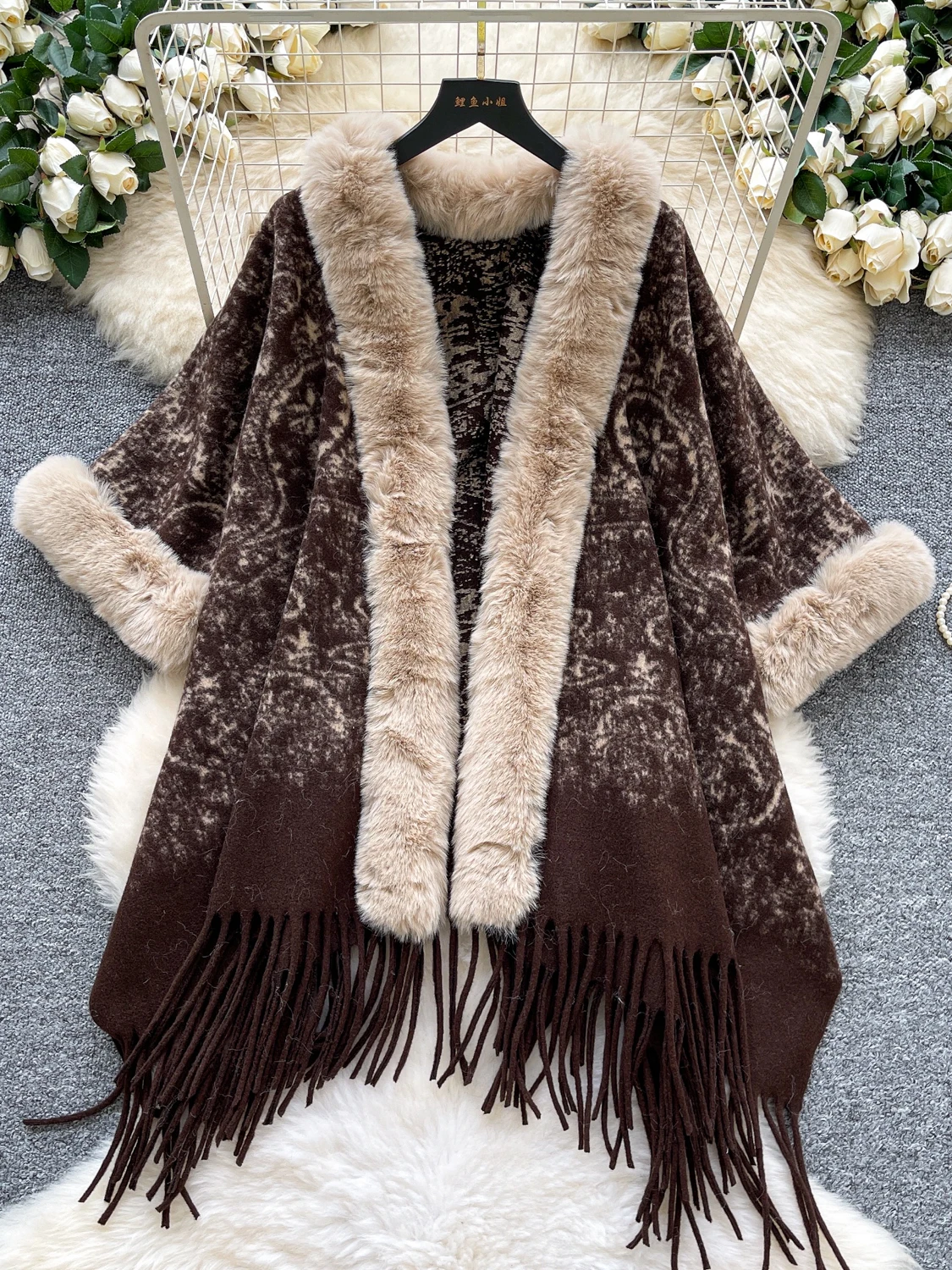 

Ladies' Knitted Loose Fit Cardigan Winter Outerwear Retro Lazy Sle Furry Patchwork Open-irt High-End oulder awl Coat