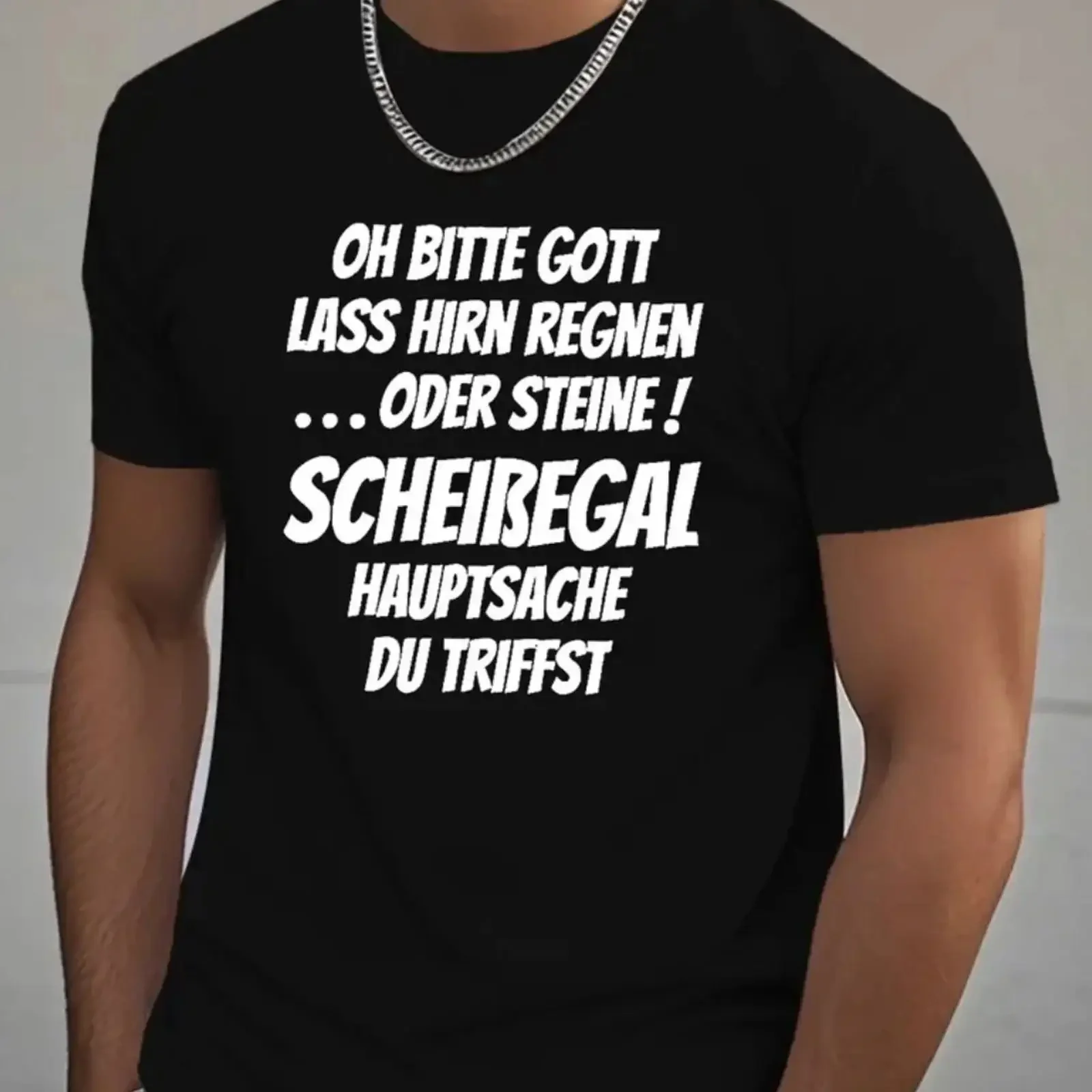 Oh Gott, lass es bitte Gehirne oder Steine regnen. Lustiges Herren-Shirt im Vintage-Stil. Gewaschenes, weiches Oberteil für den Alltag. Vielseitig und atmungsaktiv.