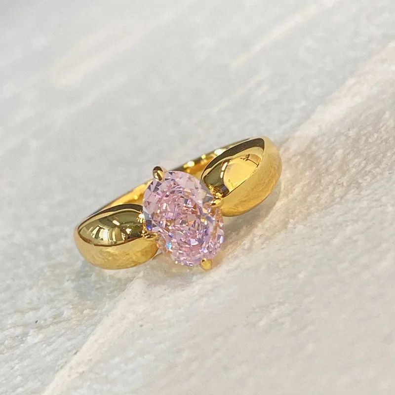 

2023 New Cute Exquisite Oval Pink Ice Flower Cut Small Zircon Rings Women's Fashion Gold Color Hand Accessories
