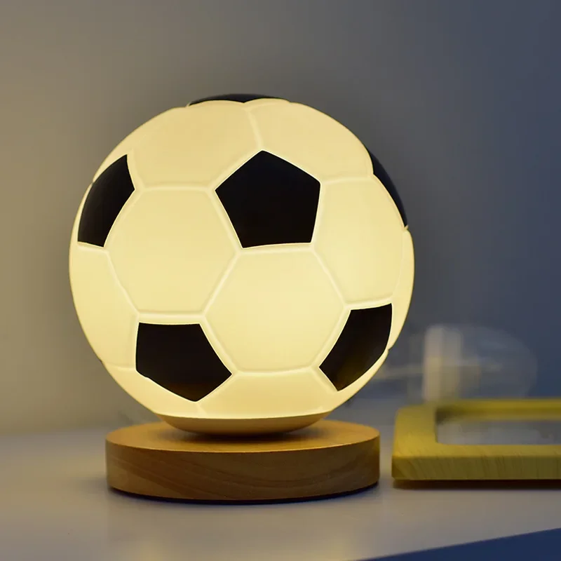 Kreatives Fußballlicht LED Nachtlicht Glas Schreibtischlampe Schlafzimmer Dekoration