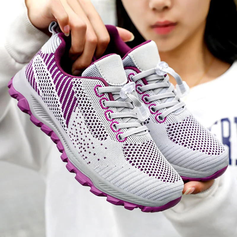 2026 new women's travel shoes, comfortable walking shoes, soft soled gift shoes, couple sports shoes