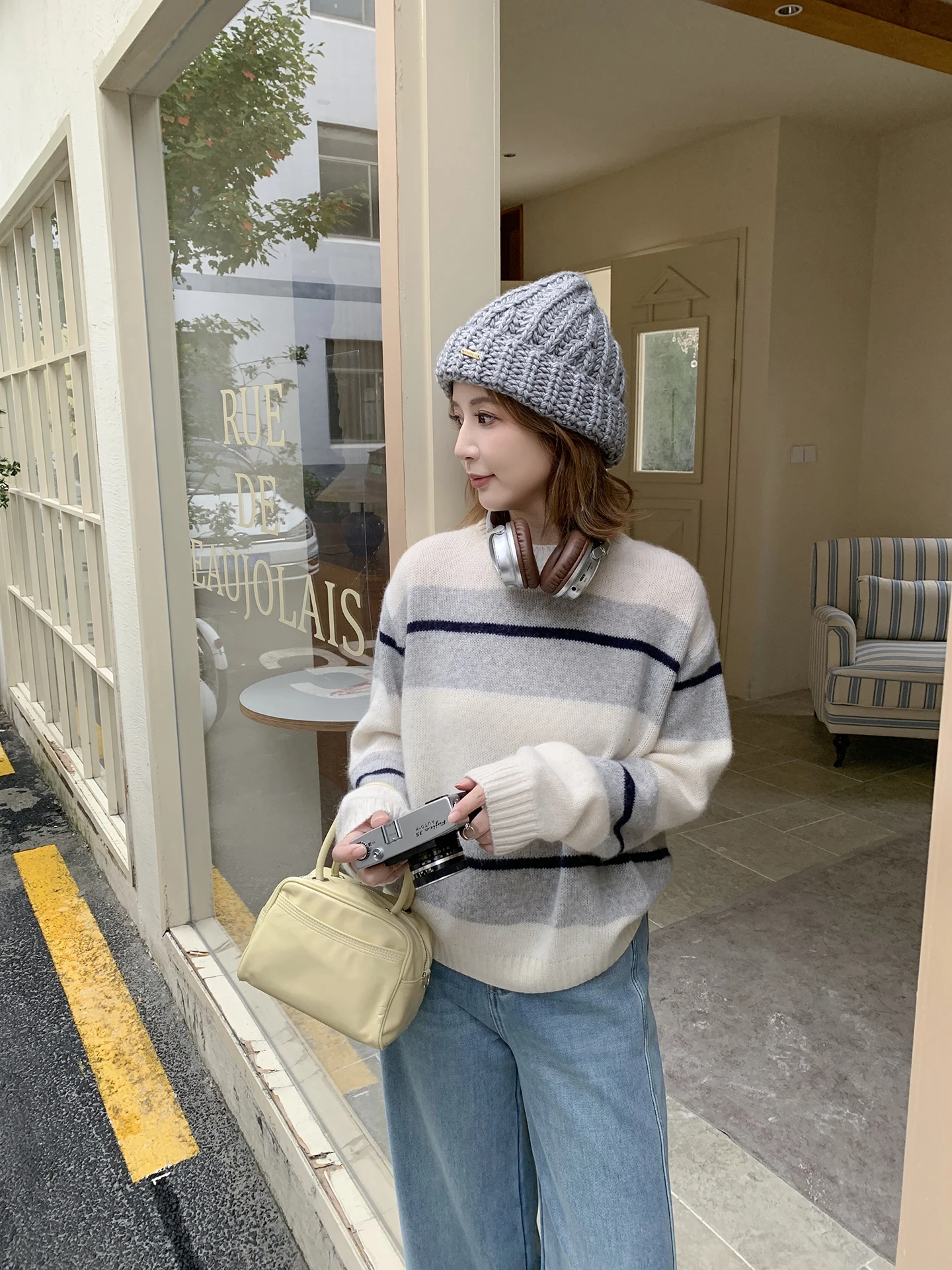 

ELINSU Bear Velvet Striped Hooded round Ne Sweater Women's Autumn Winter Loose Long Sve Versatile Knitted Top