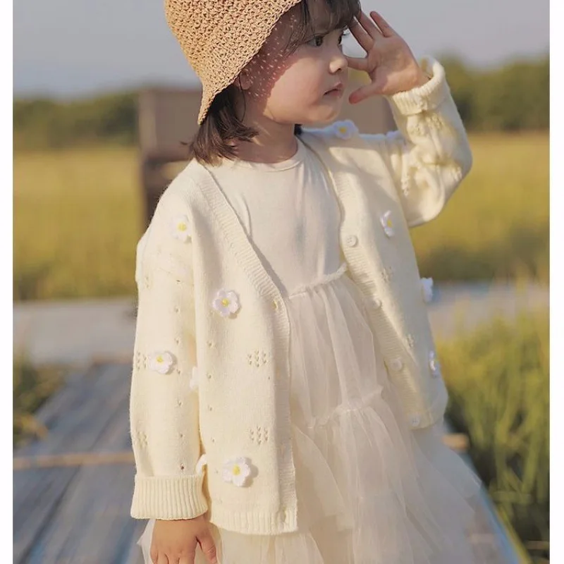 

Girls Autumn Knit Cardigan 2025 New Fashion Solid Color Long Sleeve Flowers Knitwear Spring Sweetheart Casual Clothes