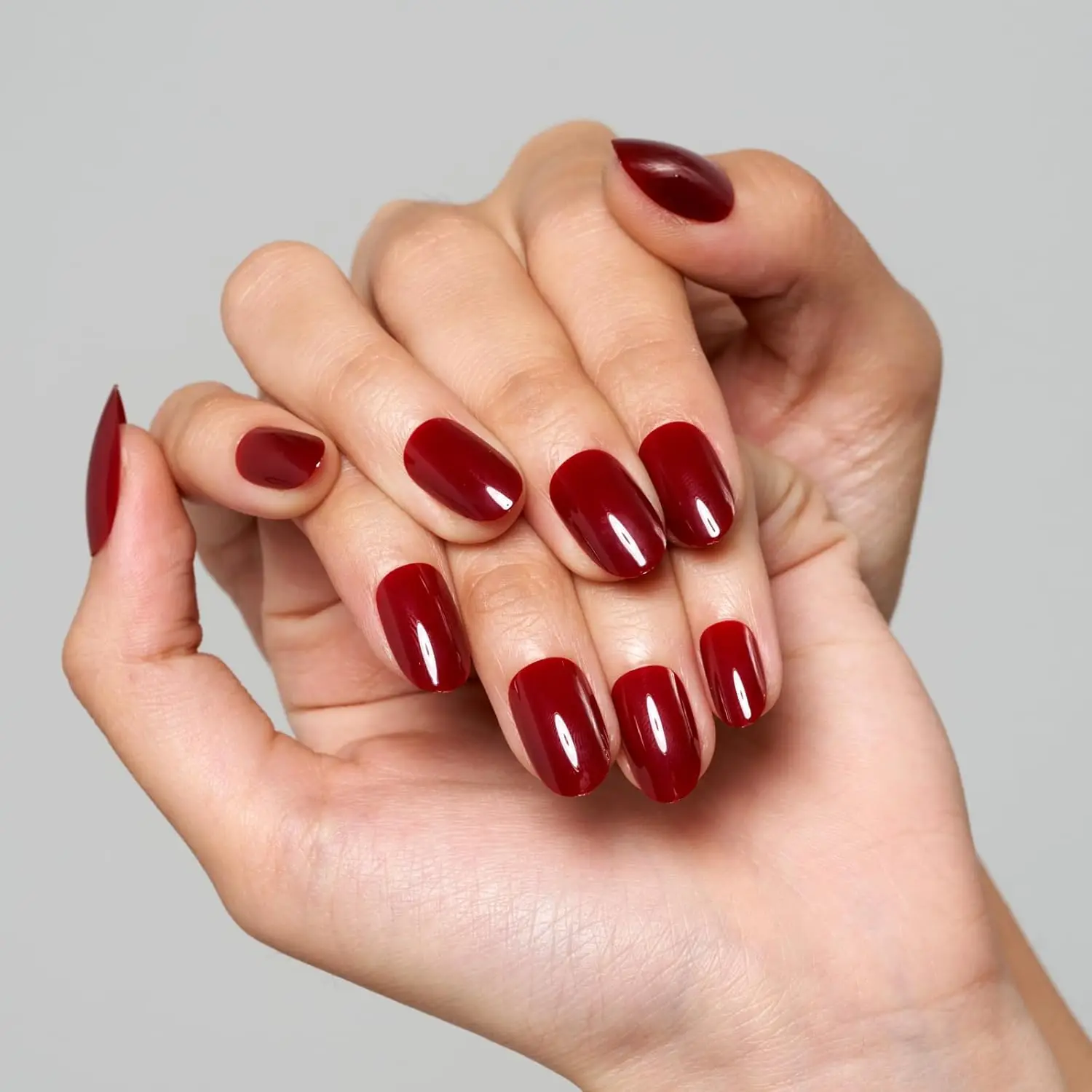 24PCS rode persnagel, korte ovale nagel, herfst nepnagel met nagellijm, perfecte pasvorm, herbruikbare nagel