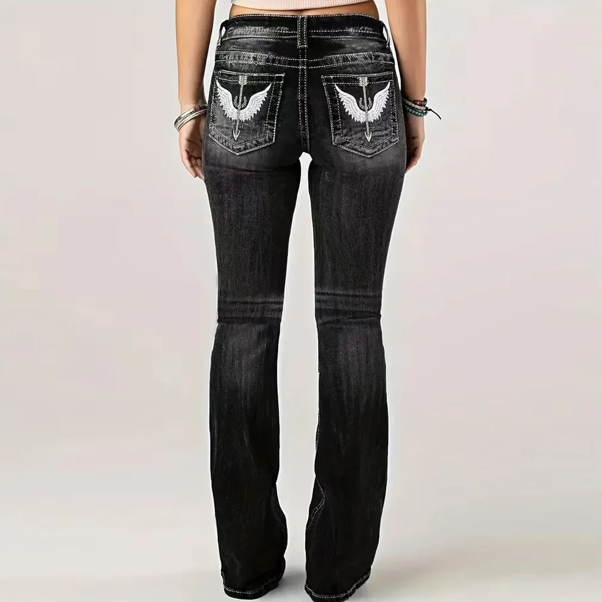 بنطال جينز نسائي بسيط متوهج على الطراز الأوروبي والأمريكي مناسب للسفر اليومي