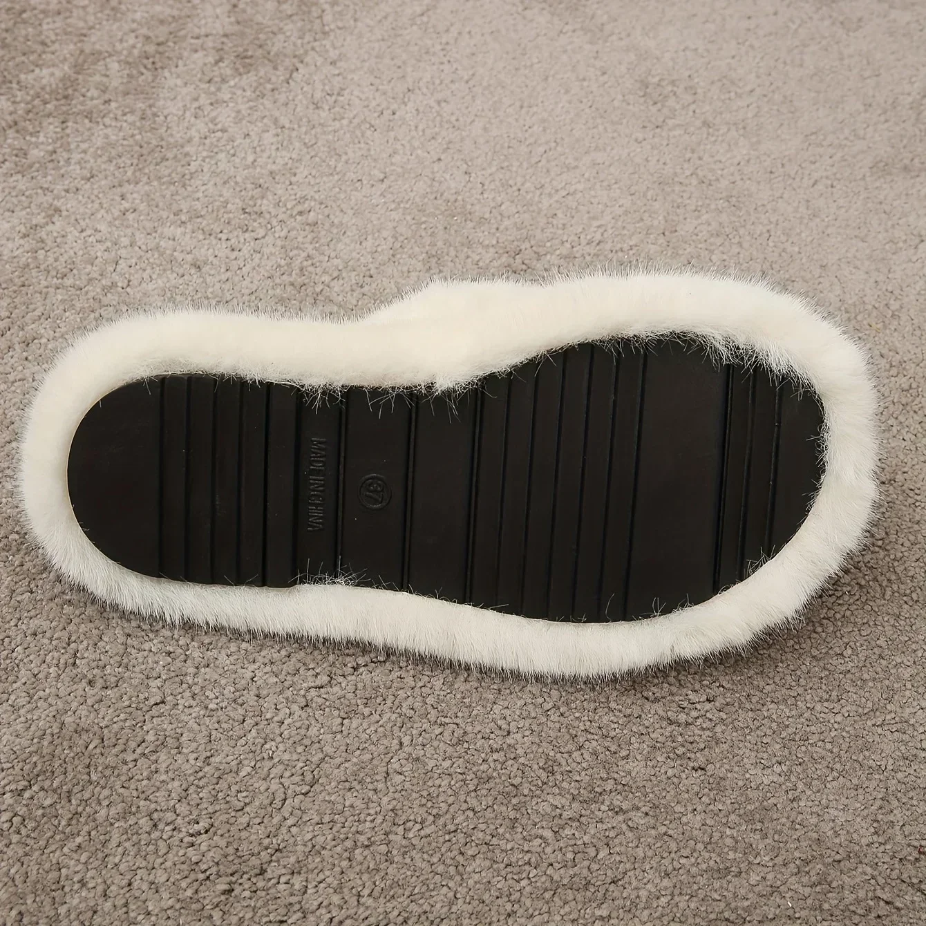 2023 Fluffy Furry Cross Band Fuzzy Slippers Cozy Open Toe Flat Plush House Shoes Comfy Warm Home Slides Winter Women Sandals