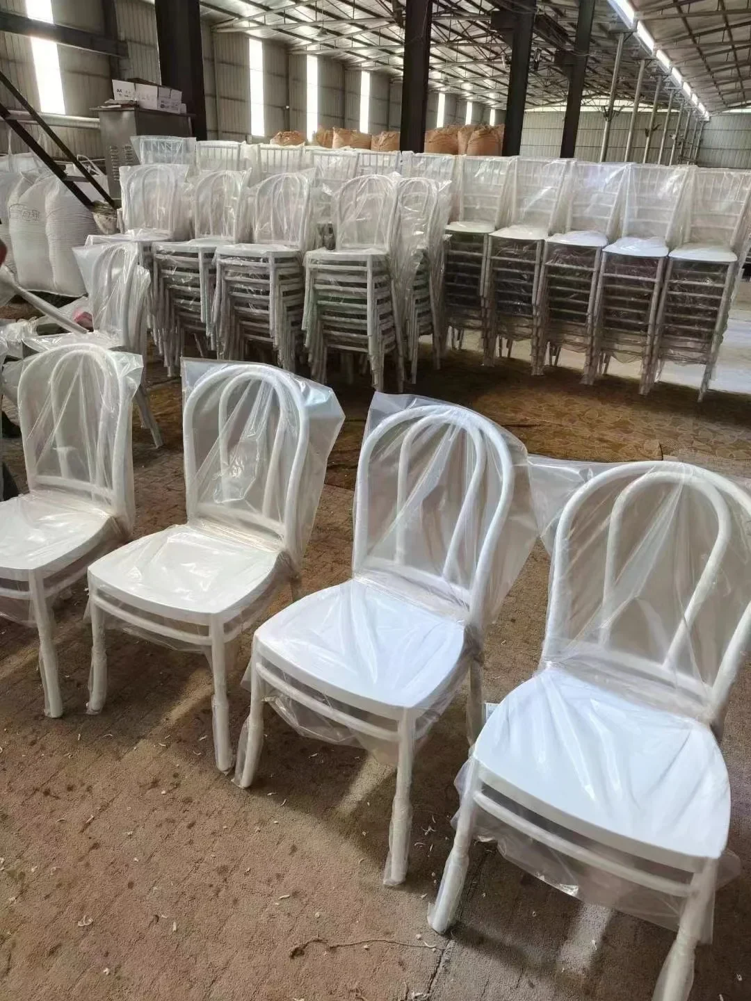 Wholesale Outdoor wedding party plastic stackable garden banquet chair manufacturer for Stacking Wedding Chair