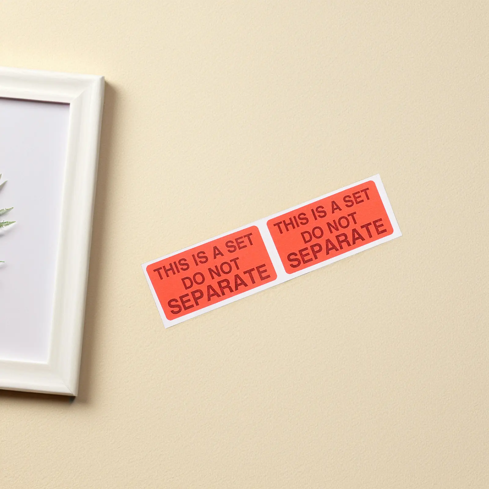 

500 шт. флуоресцентных красных наклеек «Не разделять», самоклеящиеся этикетки для упаковки и транспортировки, 2x0,98 дюйма, с высокой видимостью, предупреждающие
