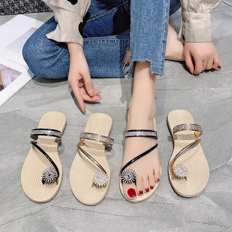 Hot Selling Casual and Minimalist Toe Sandals for Women2023 Summer New Beach Sandals Rhinestone Flat Bottomed Slippers for Women