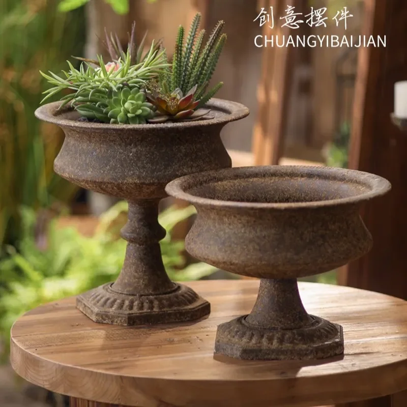 Classical European Wrought Iron Small Trophy Flower Pot Goblet Vase for Living Room Dining Table Home Decor Ornament Flower