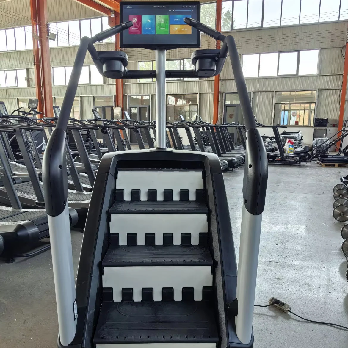 

【Hot】Commercial Gym Equipment Touch Screen Stair Stepper Climber Machine Stair Climber with Wifi