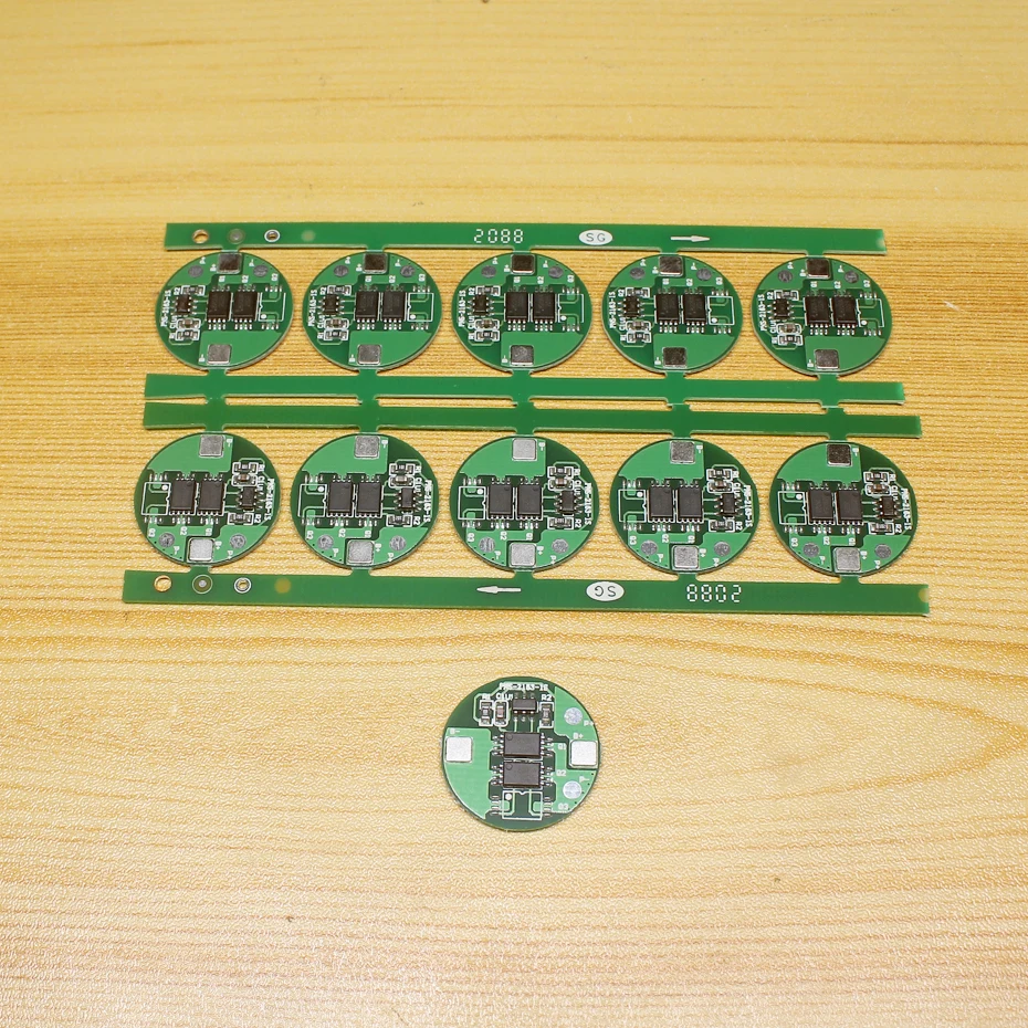 10set / 21700 lithium battery 4.2V 2 MOS protection board assembly 20700 battery 3.7V overcharge discharge 4A continuous current