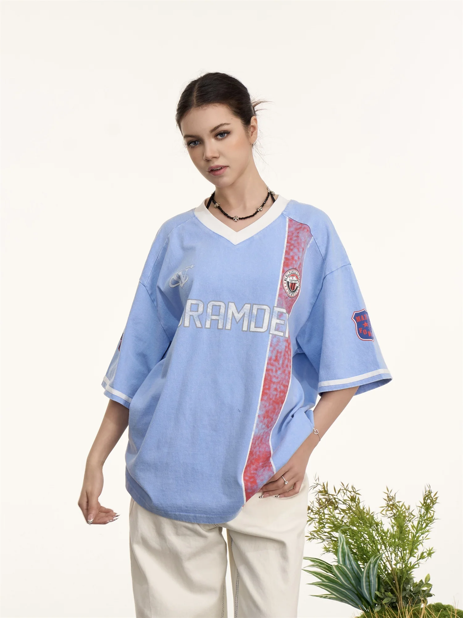 

Loose American Retro Blue V-neck Short Sleeve T-shirt Women Summer Casual Cotton Top Letter Print Color Block Loose Fit T-shirt