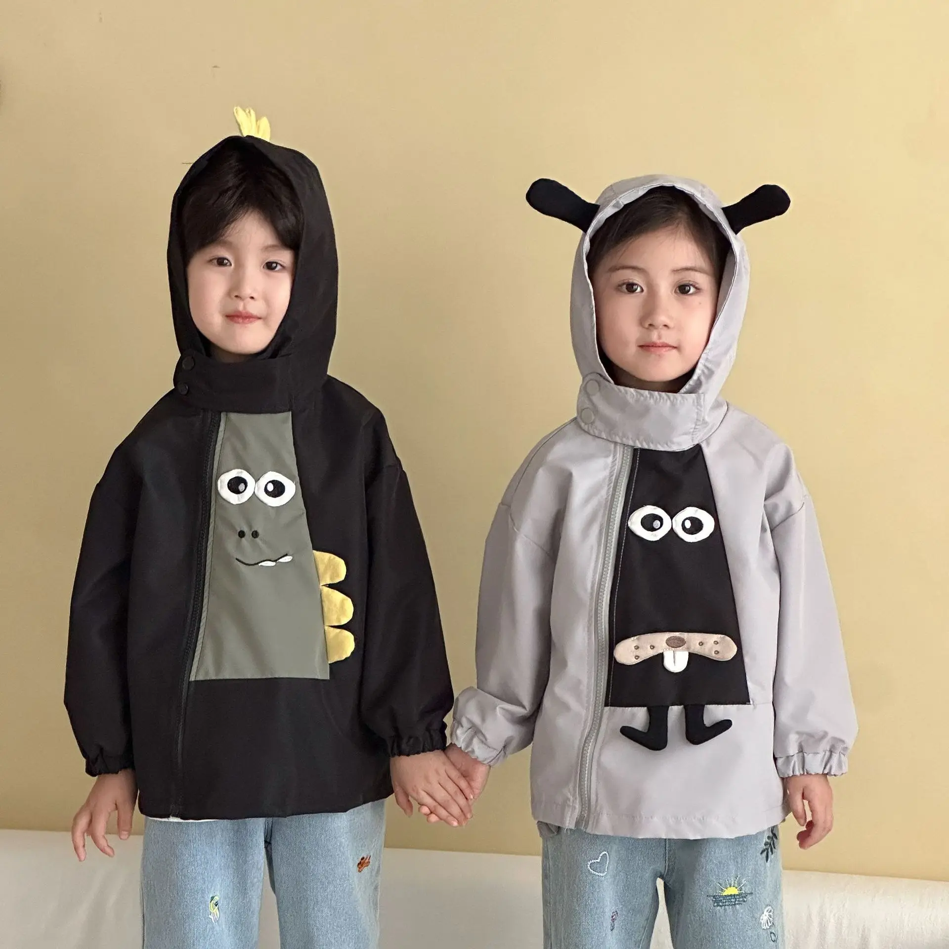 

2025 Autumn New Children Long Sleeve Coat Baby Boys Cartoon Zipper Jacket Fashion Girls Casual Hooded Windbreaker Kids Clothes