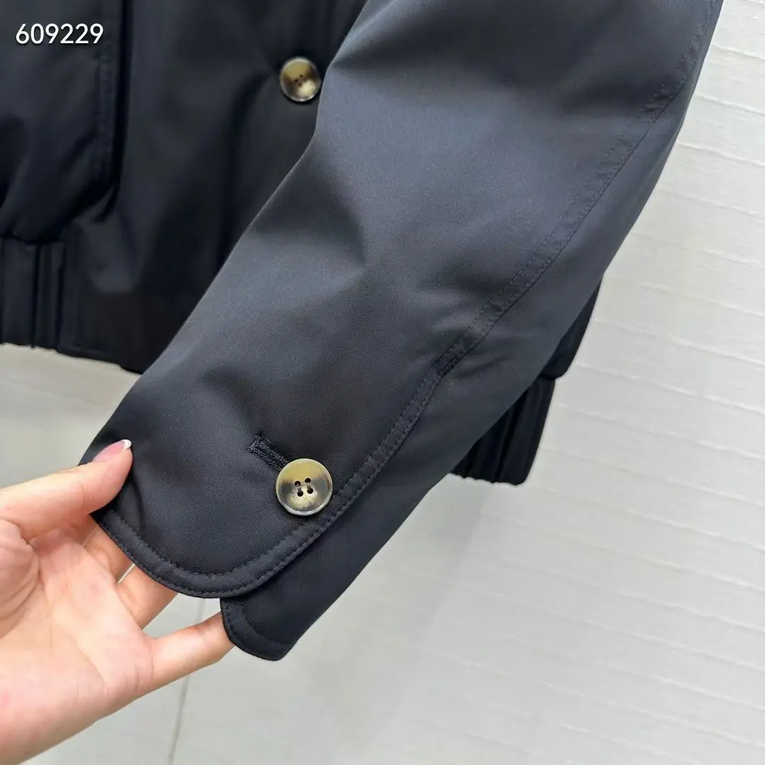 フォックスファーカラーダウンジャケット