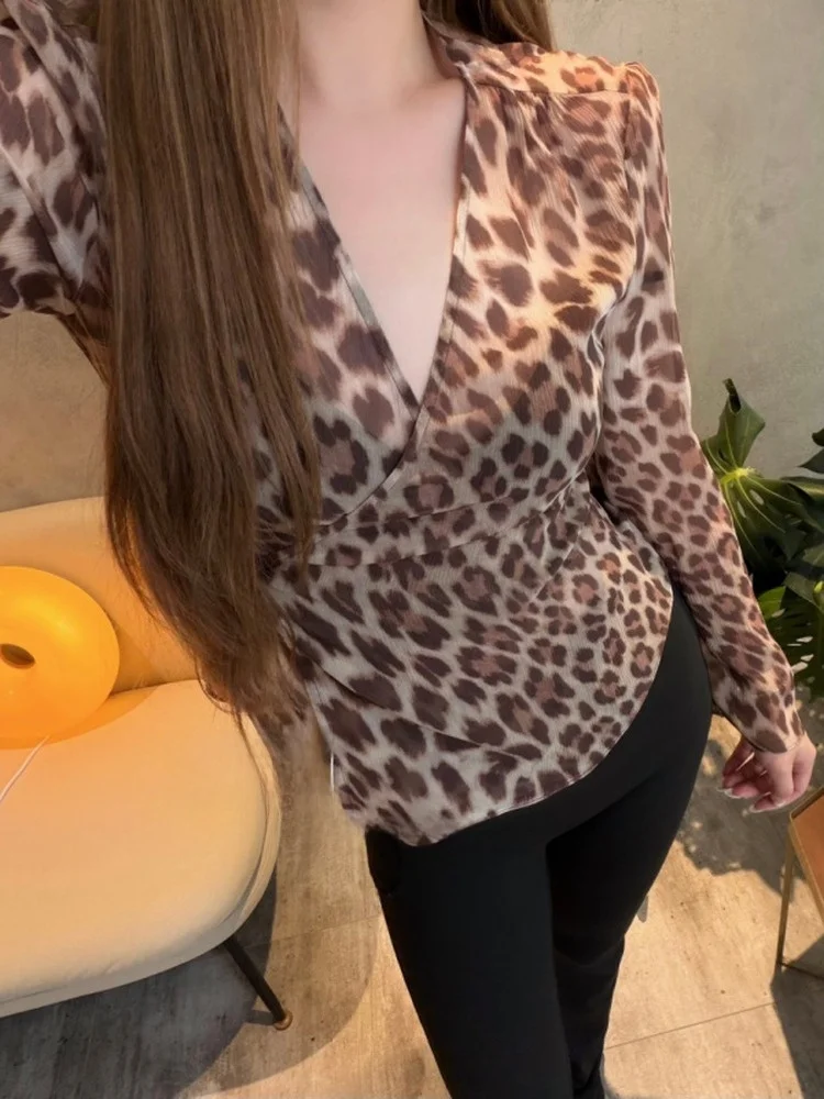 

SUSAN Silk Leopard Print Belted Waist Shirt Skirt Set Women's Fashion Spring Collection Long Sleeve Mid-Length Shirt