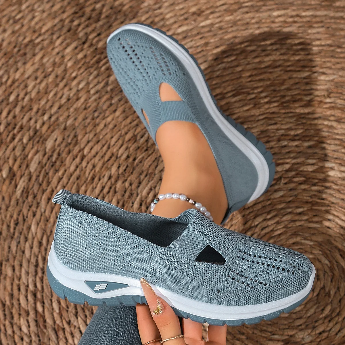Zapatillas ortopédicas de malla transpirable para mujer, zapatos ligeros y cómodos sin cordones para personas mayores, zapatillas de punto con recortes